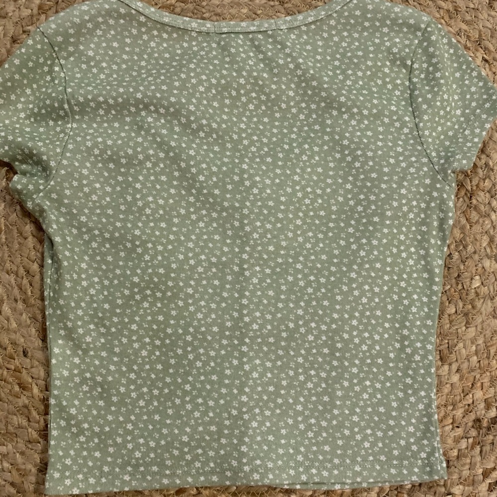 button down top - Picture 3 of 3